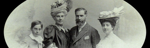 José Lázaro Galdiano y familia